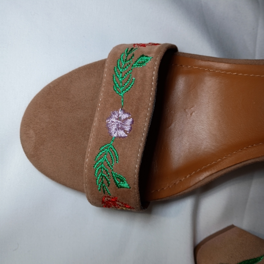 Elegant Floral Embroidered Heels in Tan - Picture 9 of 12